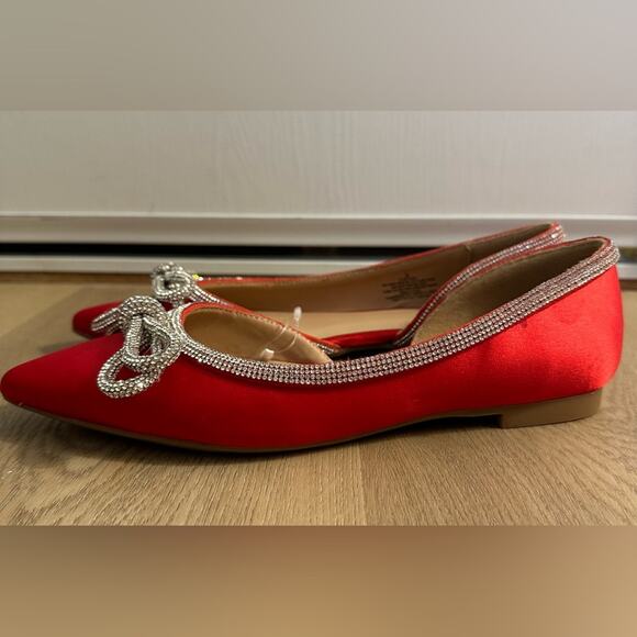 NWOT Size 9 Elegant Red Satin Women's Flats with Sparkle Bow Detail - Picture 2 of 6